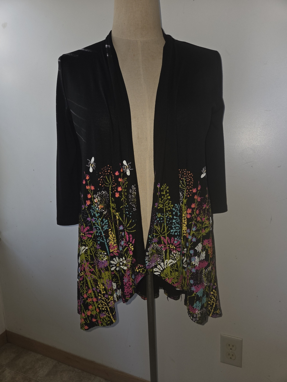 Women's Black Floral Print Open Front Cardigan size Small by A Walk in the Park